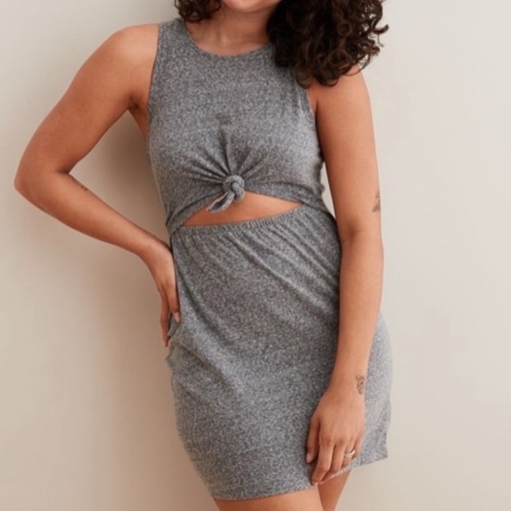 ✨3 for $20✨ Aerie Tie Front Cutout Dress